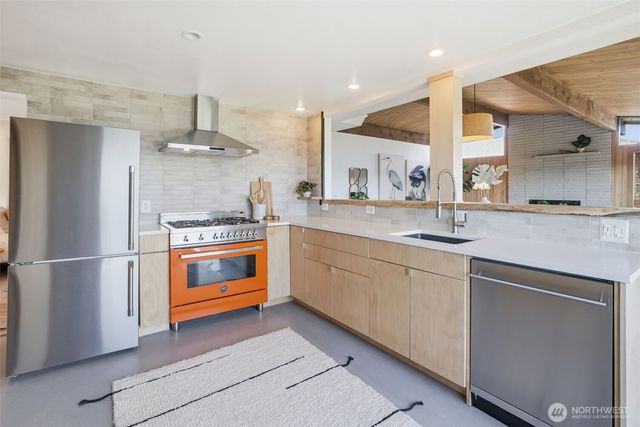 11038 Auburn Avenue S, Seattle, WA 98178