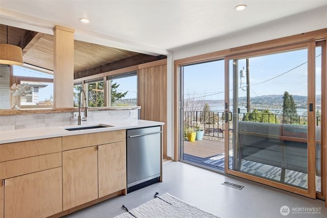 11038 Auburn Avenue S, Seattle, WA 98178