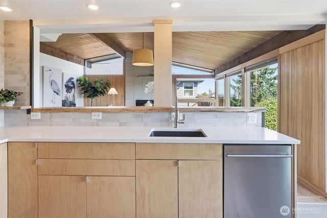 11038 Auburn Avenue S, Seattle, WA 98178