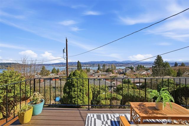 11038 Auburn Avenue S, Seattle, WA 98178