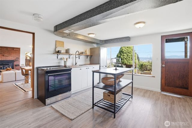 11038 Auburn Avenue S, Seattle, WA 98178