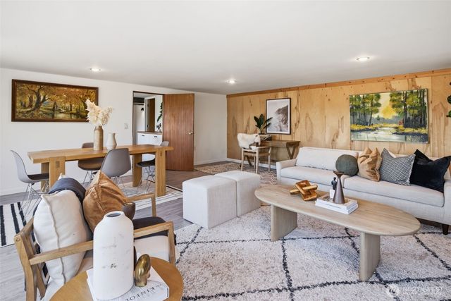 11038 Auburn Avenue S, Seattle, WA 98178