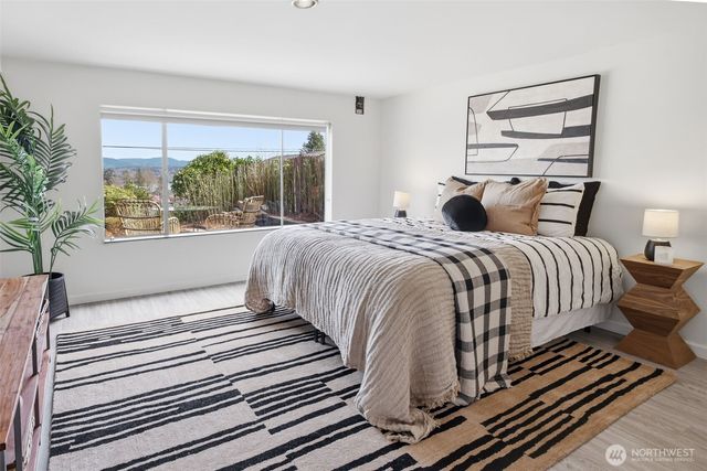 11038 Auburn Avenue S, Seattle, WA 98178