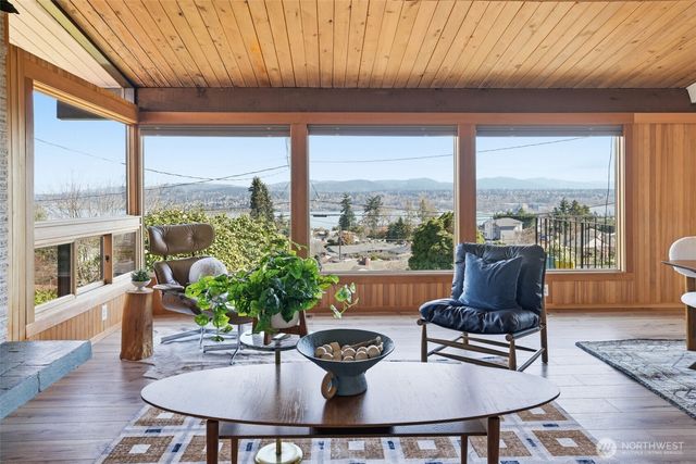 11038 Auburn Avenue S, Seattle, WA 98178