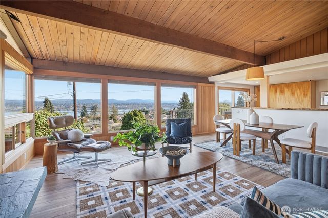 11038 Auburn Avenue S, Seattle, WA 98178