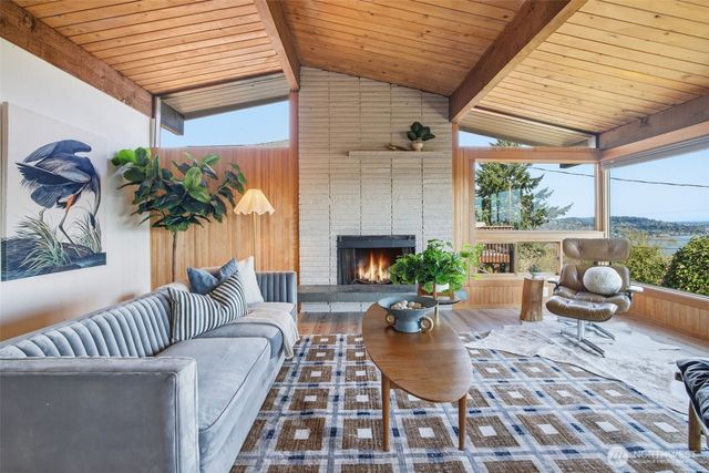 11038 Auburn Avenue S, Seattle, WA 98178