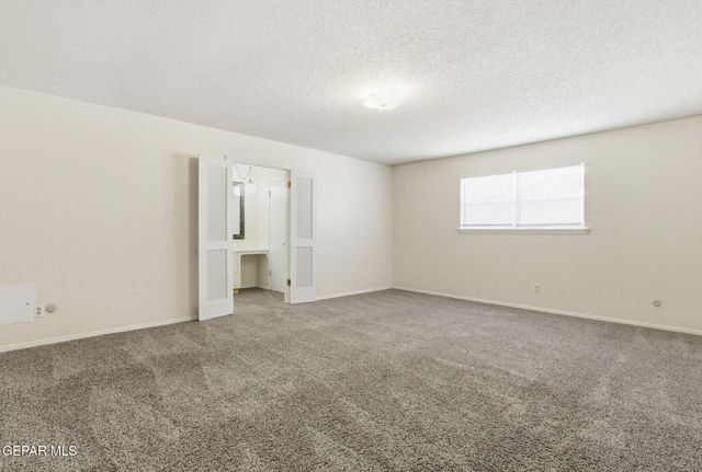3329 OLD SPANISH Trail, El Paso, TX 79904
