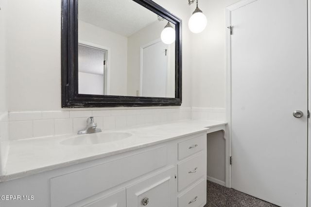 3329 OLD SPANISH Trail, El Paso, TX 79904
