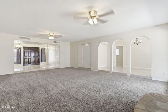 3329 OLD SPANISH Trail, El Paso, TX 79904