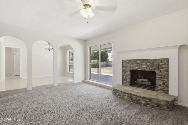 3329 OLD SPANISH Trail, El Paso, TX 79904
