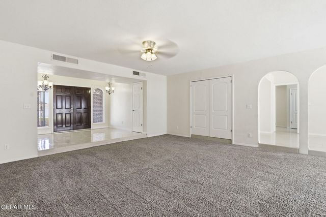 3329 OLD SPANISH Trail, El Paso, TX 79904