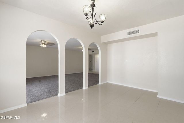 3329 OLD SPANISH Trail, El Paso, TX 79904