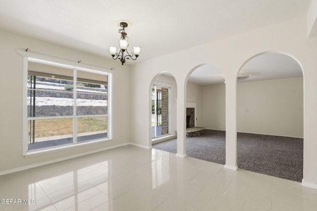 3329 OLD SPANISH Trail, El Paso, TX 79904