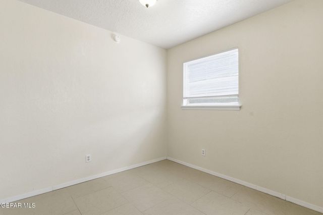 3329 OLD SPANISH Trail, El Paso, TX 79904