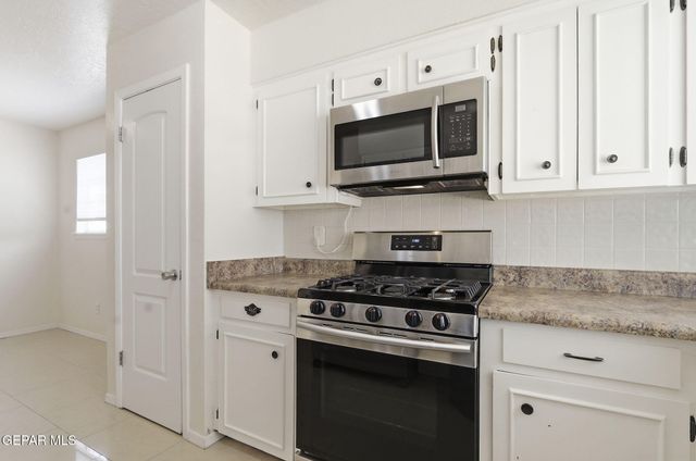 3329 OLD SPANISH Trail, El Paso, TX 79904