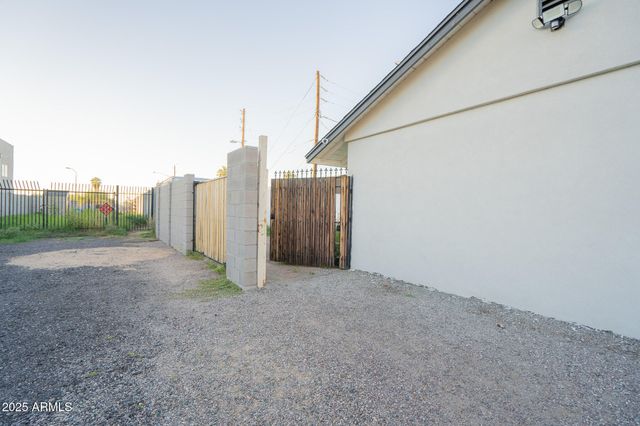 2802 N 36TH Street 3, Phoenix, AZ 85008