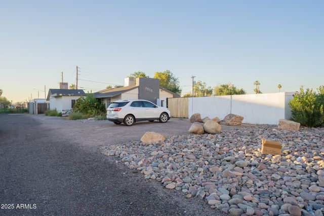 2802 N 36TH Street 3, Phoenix, AZ 85008