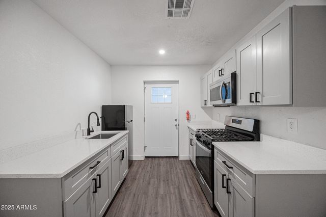 2802 N 36TH Street 3, Phoenix, AZ 85008