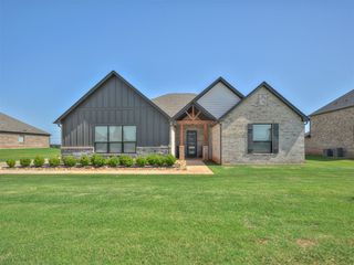 2262 Jackson Lane, Blanchard, OK 73010