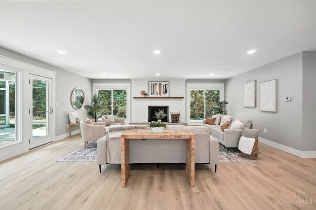 141 W Concord Drive, Lebanon, OH 45036