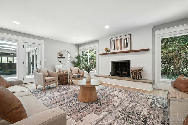 141 W Concord Drive, Lebanon, OH 45036