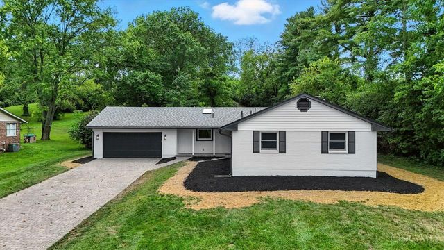141 W Concord Drive, Lebanon, OH 45036