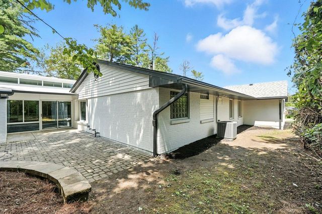 141 W Concord Drive, Lebanon, OH 45036