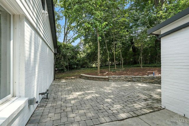 141 W Concord Drive, Lebanon, OH 45036