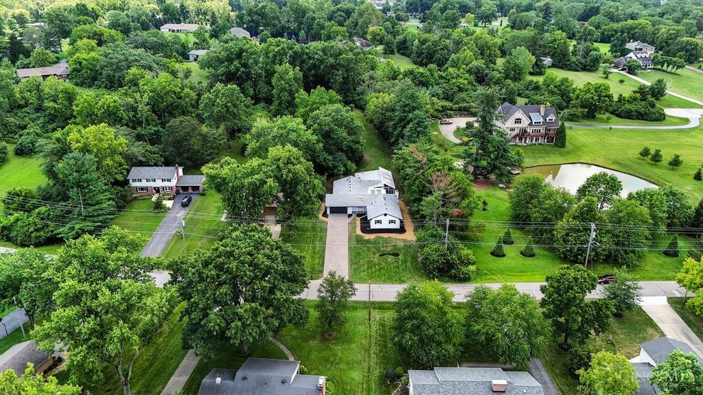 141 W Concord Drive, Lebanon, OH 45036