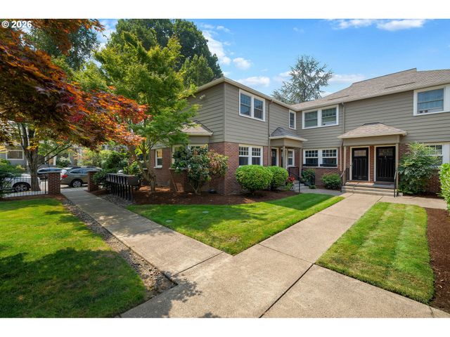 2555 Nw SAVIER St 18, Portland, OR 97210