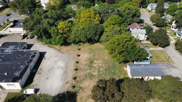 1710 Woodbridge Street, Jackson, MI 49203