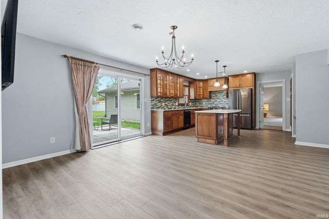 1818 Westgate Drive, Fort Wayne, IN 46808