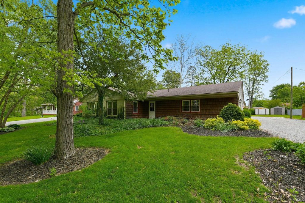 1818 Westgate Drive, Fort Wayne, IN 46808