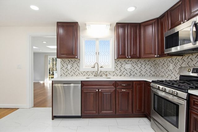 31 Spring Ln, Sharon, MA 02067