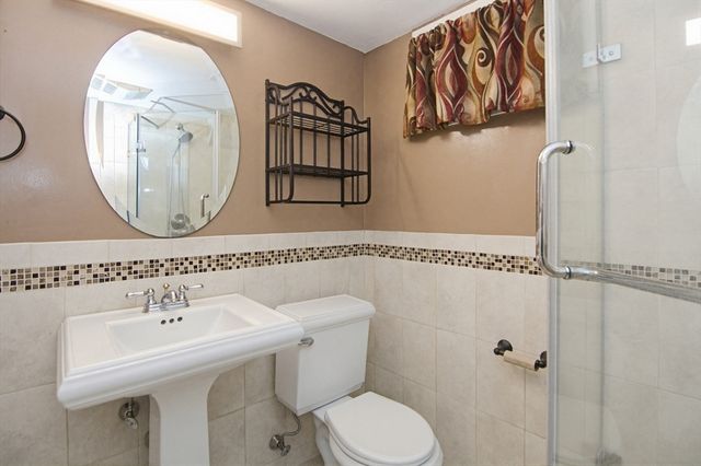 31 Spring Ln, Sharon, MA 02067