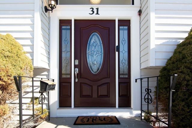 31 Spring Ln, Sharon, MA 02067