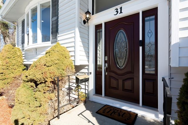 31 Spring Ln, Sharon, MA 02067