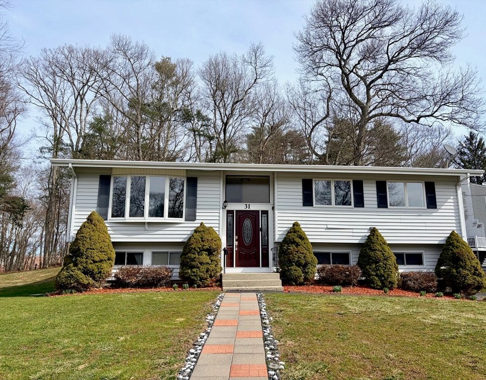 31 Spring Ln, Sharon, MA 02067