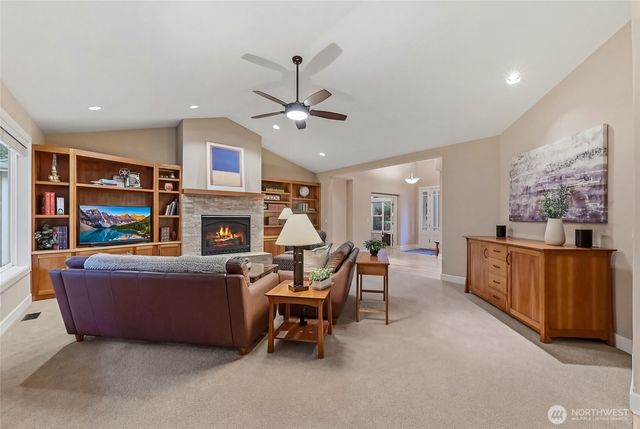 31733 222nd Court SE, Black Diamond, WA 98010