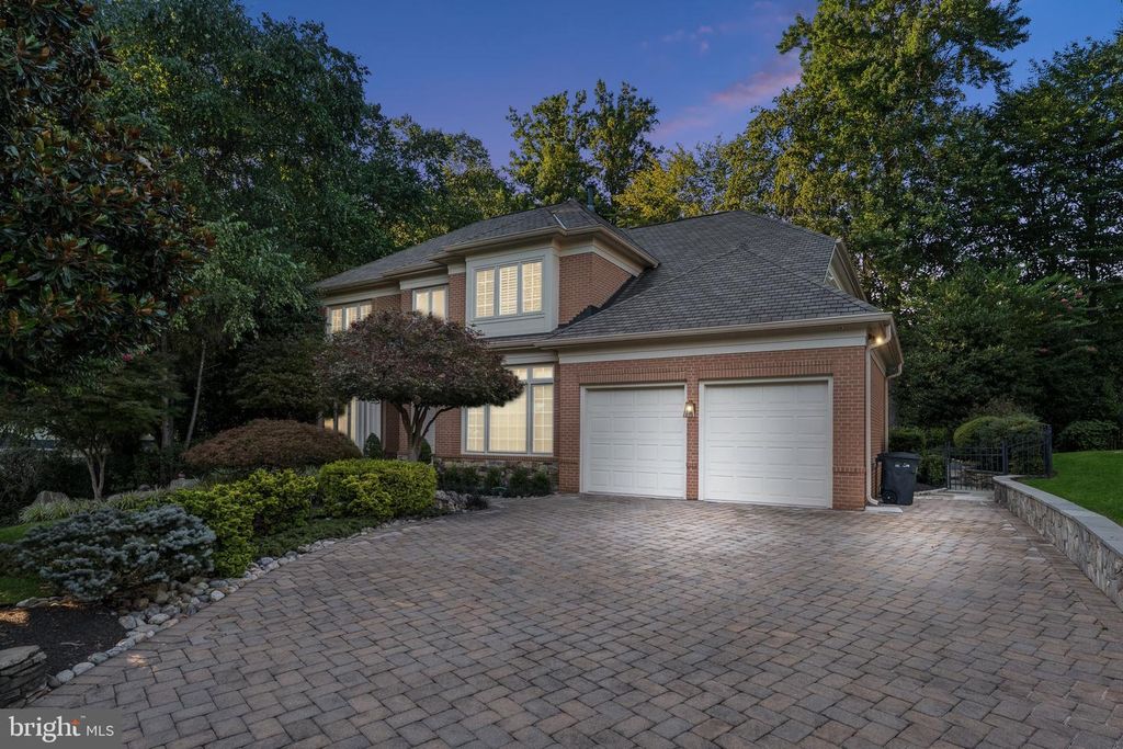 7007 DEEP CREEK CT, Bethesda, MD 20817
