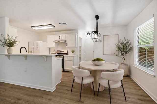 11504 Robert Wooding DR, Austin, TX 78748