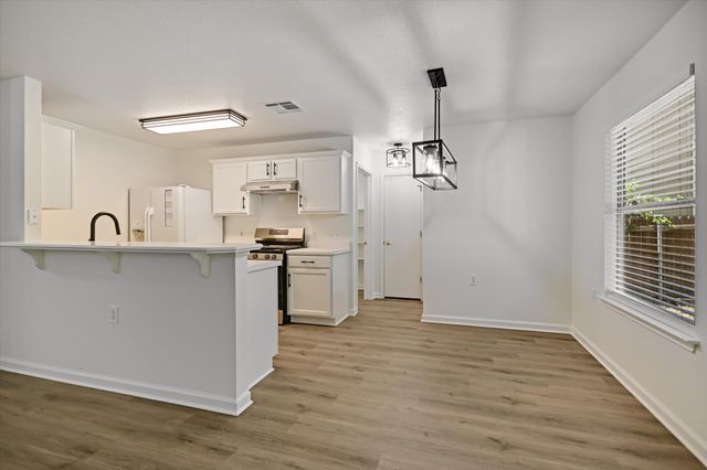 11504 Robert Wooding DR, Austin, TX 78748