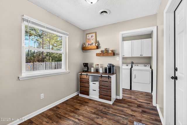 6021 E Red Oak Court, Jacksonville, NC 28546