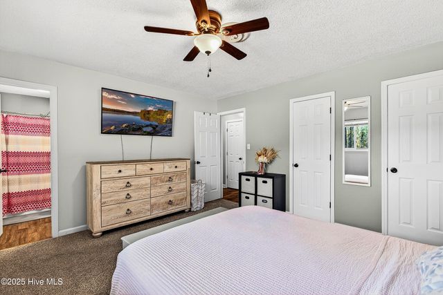 6021 E Red Oak Court, Jacksonville, NC 28546