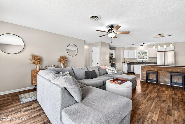 6021 E Red Oak Court, Jacksonville, NC 28546