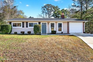 6021 E Red Oak Court, Jacksonville, NC 28546