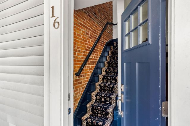 16 Phelps St 2, Salem, MA 01970