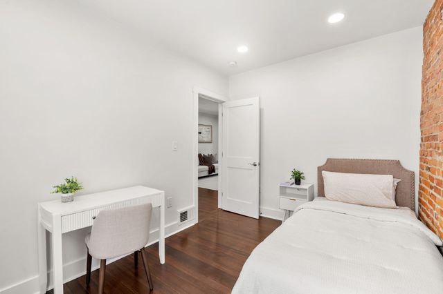 16 Phelps St 2, Salem, MA 01970