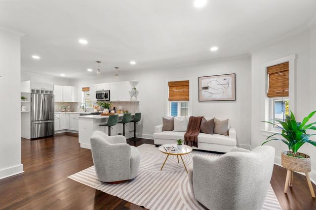 16 Phelps St 2, Salem, MA 01970