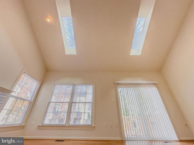 14342 BROOKMERE DR, Centreville, VA 20120